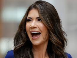 Texas Gov Greg Abbott Mistakenly Sends Condolences to Jimmy Carter's Late  Wife Rosalynn Carter