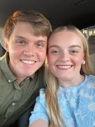 semester 1/8 ☑️ wow! this semester has been the craziest ride but I  wouldn't change it for anything! I'm so so thankful to Jesus for leading me  here and guiding me through