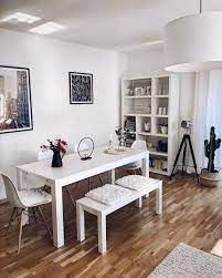 Je heller und puristischer, desto besser. White Living In Diesem Wunderschonen Esszimmer Stimmt Einfach Jedes Detail Weisse Mobel Kombiniert Mit Ska Wohnung Einrichten Ideen Wohnung Esszimmer Wohnung