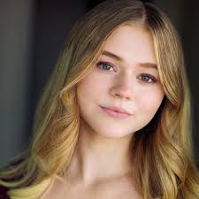 Constance Currie's Instagram, Twitter & Facebook