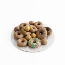 Donuts On White Plate 3d Model Food White Plates Chocolate Donuts