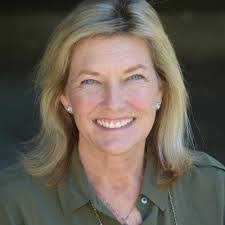 Sandi Barrett's Instagram, Twitter & Facebook