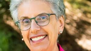 Lauren Casella's Instagram, Twitter & Facebook