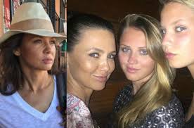 Check spelling or type a new query. Kinga Rusin Ma Syndrom Pustego Gniazda Corka Nie Przyleciala Na Swieta Mija Czas Ich Wpatrzenia W Matke