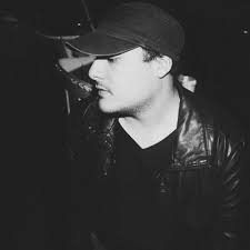 Listen to Rosa de Saron