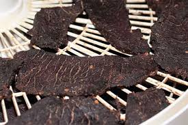 Step 1 in a large bowl, combine ground venison, salt, msg, hot sauce, curing mixture, barbeque seasoning, water, liquid smoke, garlic powder, and pepper; This Tried And True Venison Jerky Recipe Will Hit The Spot