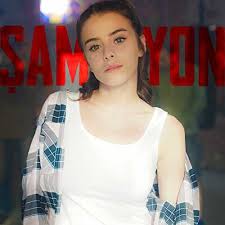 Nerede doğdu, kaç yaşında, boyu, kilosu, oynadığı diziler ve filmler… i̇layda alişan, 1996 yılında i̇stanbul'da doğmuştur. Ilayda Alisan In Sampiyon 2019 Turkish Actors Actresses Actors Actresses