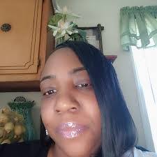 Tamara Simmons's Instagram, Twitter & Facebook