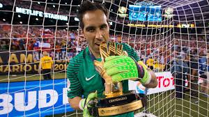 Claudio Bravo wins Copa America Golden Glove