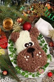 что должно быть на столе в новый год 2019 Novogodnij Salat Sobaka Na 2018 Novyj God Fud Art Recepty Salaty
