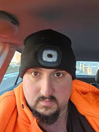 What kind of hat you wearing? Pic' please