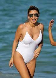 Between the combination of the anatomy and absolutely wonderful conditions, the shape is supposed to look like. 34 Ide Bikini Pakaian Renang Wanita Bikini Annasophia Robb