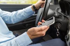 Pourquoi l'amende téléphone au volant ? Telephone Au Volant Cela Va T Il Vous Couter Un Retrait De Permis