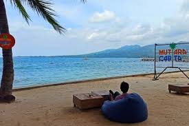 Ada cerita kita di pantai carita sobre carita beach. Bangkit Pasca Tsunami Begini Keindahan Di Mutiara Carita Cottages Bantensatu