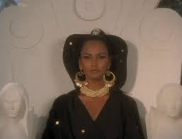 Storyline:glamorous, but passive and browbeaten fashion model laura and her abusive photographer husband carlo go to egypt to visit laura's wealthy friend crystal. Glossyc 70s Glam Laura Glam