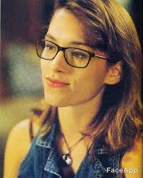 Amy Jo Johnson (Kimberly Ann Hart) In Glasses : r/AmyJoJohnsonJerk
