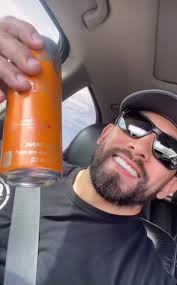 Rick Davila (@rickdarnelldavila)