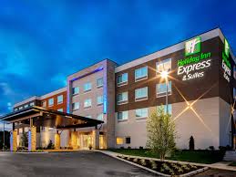 Guests can use the business center and laundry facilities. Affordable Hotels In Madison Ohio Near Lake Erie Holiday Inn Express Suites Madison