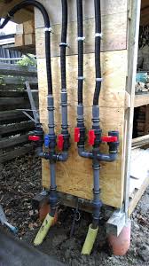 Das Vierte Brennholzlagerregal Mit Solarkollektoren Fur Den Pool Wird Gebaut Um Das Brennholz Optimal Zu Lagern Poolheizung Holz Pool Pool Fur Kleinen Garten