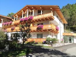 Liguria lombardia marche molise piemonte puglia sardegna sicilia toscana trentino umbria valle d'aosta veneto. Case Vacanze Per Cani Trentino Alto Adige Residence E Appartamenti Che Accettano Animali In Trentino Alto Adige