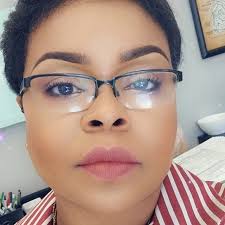 No glasses, reading glasses and blue light reducing glasses. This is my  norm🤣