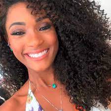 O novo corte de cabelo representa para por que é que não posso representar as meninas de cabelo curto? Erika Januza Aparece De Cabelo Curto E Liso Em Foto Da Adolescencia Capricho