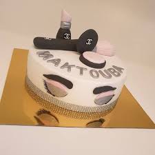 Miles de accesorios de decoración para fiestas y eventos. 44 Tortas Para Chicas Que Te Encantaran
