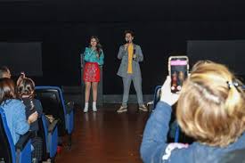 Me contro te e il mistero della scuola incantata. Me Contro Te Nei Cinema Tutto Esaurito Per Lui E Sofi Bimbi Euforici Genitori Esausti