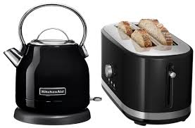 Make breakfast extraodinary with kitchenaid! Kitchenaid Kettle And Toaster Pack Onyx Black 4sbfessentpkob Winning Appliances