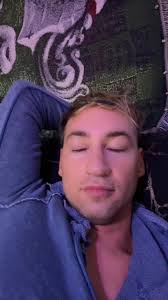 v i b e s 💜. #lgbt #gay #pride #pridemonth #foryou #thirsttok