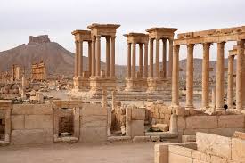 In palmyra soll der zerstörte tempel rekonstruiert werden. Palmyra Definition Und Bedeutung Collins Worterbuch
