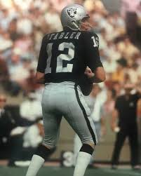 Pin By Ariel Moya On Raiders In 2020 Nfl Players Oakland Raiders Football Nfl