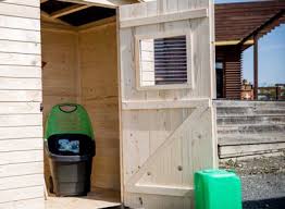Porte d abri de jardin. Votre Abri De Jardin En Bois Est Casse Use Nous Vous Expliquons Comment Le Reparer Blog Conseil Abri Jardin Garage Carport Bons Plans