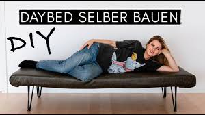 Wir haben ideen gesammelt und uns designklassiker der sofa selber bauen bilder. Diy Daybed Sofa Fur S Buro Selber Bauen Polstern Mit Stoff Beziehen Youtube