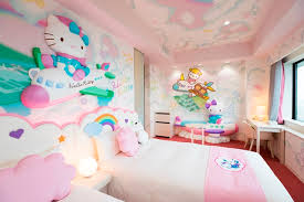 As a hello kitty lover, you want to see her everywhere in your bedroom! Hello Kitty Room Stay Centrair Hotel Japan
