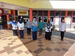 Sekolah vokasional atau kolej vokasional merupakan sekolah ataupun kolej yang menawarkan latihan kemahiran berbanding tawaran akademik. Kolej Vokasional Melaka Tengah Posts Facebook