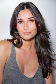 Laila Estrada's Instagram, Twitter & Facebook