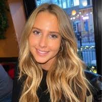 Emily Stoffels's Instagram, Twitter & Facebook