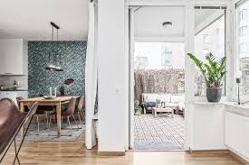 Un Appartement Contemporain Avec Patio Interior Home Decor Decor