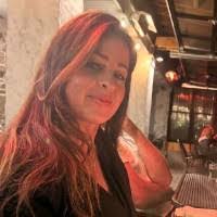 Laurie Shallop's Instagram, Twitter & Facebook