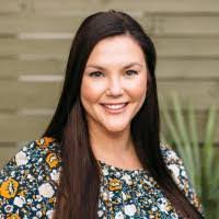 Jillian Mount's Instagram, Twitter & Facebook