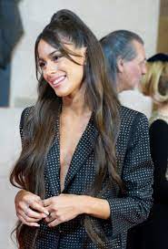 Un beso en madrid (video short) martina stoessel. Tini Stoessel News On Twitter Hair Styles Girl Crushes Long Hair Styles
