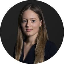 I am absolutely delighted to announce that I have accepted a training  contract at Simmons & Simmons starting in September 2026! During my time at  the firm, as a paralegal and on