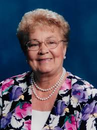 Lucille Laberge (née Lauriault) 1919-2020 De St-Étienne-de-Beauharnois, le  9 novembre 2020 à l'âge de 101 ans est décédée Mme Lucille Lauriault,  épouse de feu Jean-Louis Laberge et mère de feu Jean. Elle