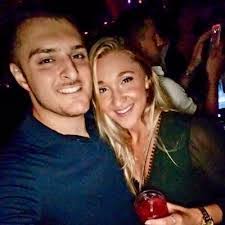 Kimberly Arsenault's Instagram, Twitter & Facebook