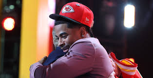 Chiefs Draft Grades: What National Media Thinks of Round 1