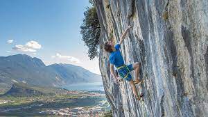Maybe you would like to learn more about one of these? Adam Ondra Klettern In Tokio Paris Und Yosemite
