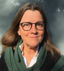 Susanne Hauser's Instagram, Twitter & Facebook