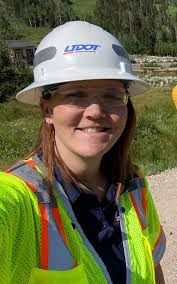 Project manager, emotional support, and site supervisor. All in one. 🔨  #HudsonAndRex