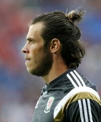 Long hair with a man braid. 10 Best Hair Bun Of Gareth Bale Ideas Gareth Bale Mens Hairstyles Men S Long Hairstyles